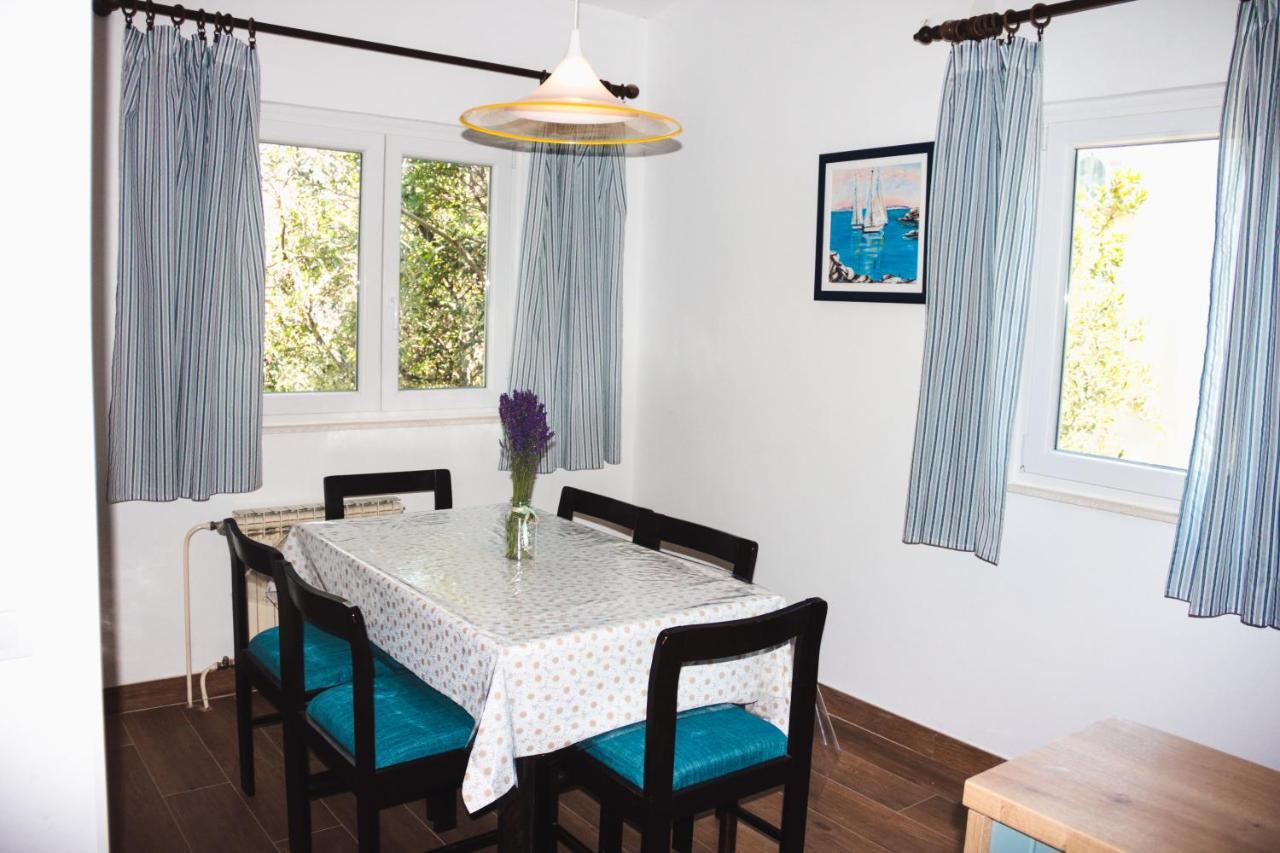 Holiday Home Laurea Supetar Bagian luar foto