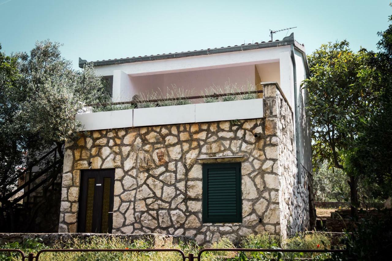 Holiday Home Laurea Supetar Bagian luar foto